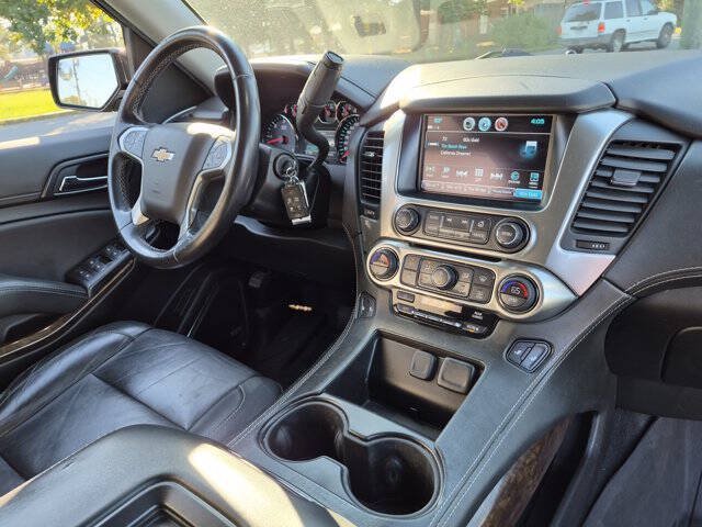 Used 2020 Chevrolet Tahoe LT w/ RST Edition AWD/4WD image 33