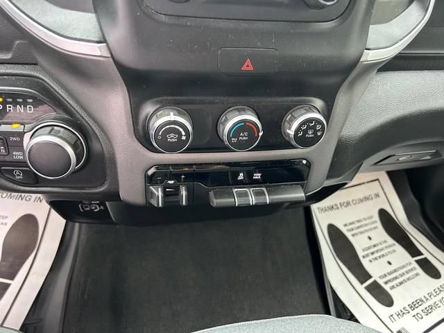 Used 2022 RAM 1500 Big Horn AWD/4WD image 19