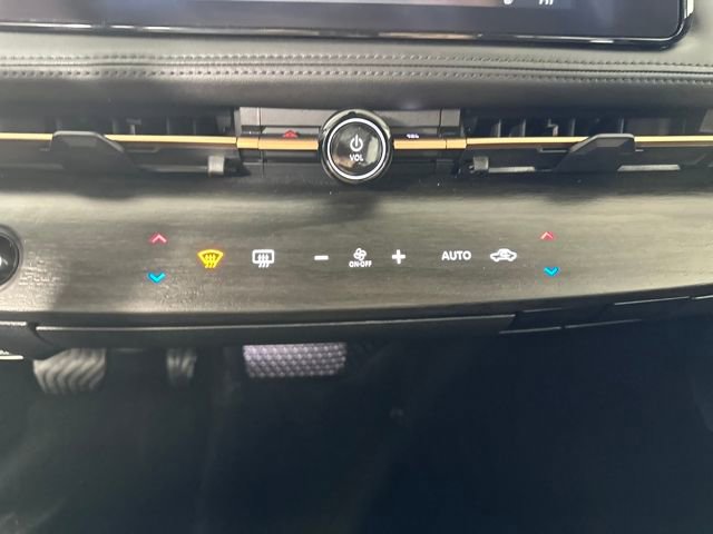 Used 2024 Nissan Ariya AWD image 23
