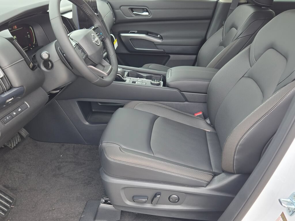 New 2026 Nissan Pathfinder SL AWD/4WD image 18