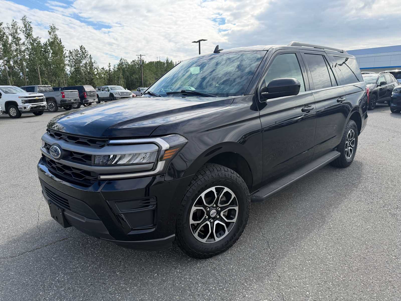 Used 2024 Ford Expedition Max XLT AWD/4WD image 1