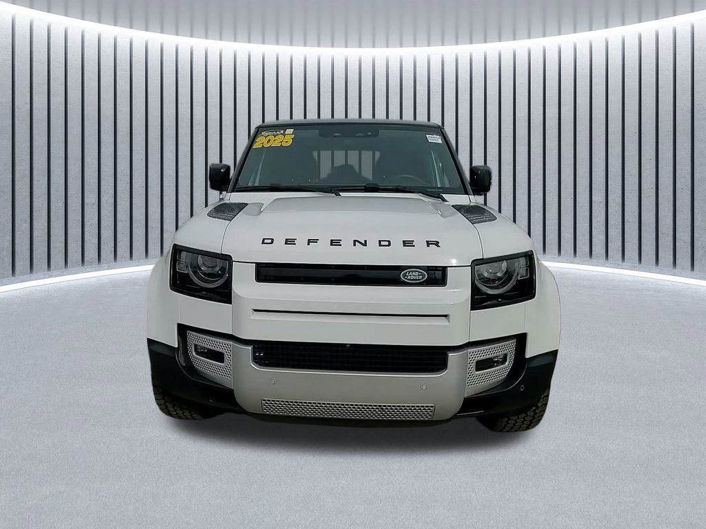 Used 2025 Land Rover Defender 110 S image 18