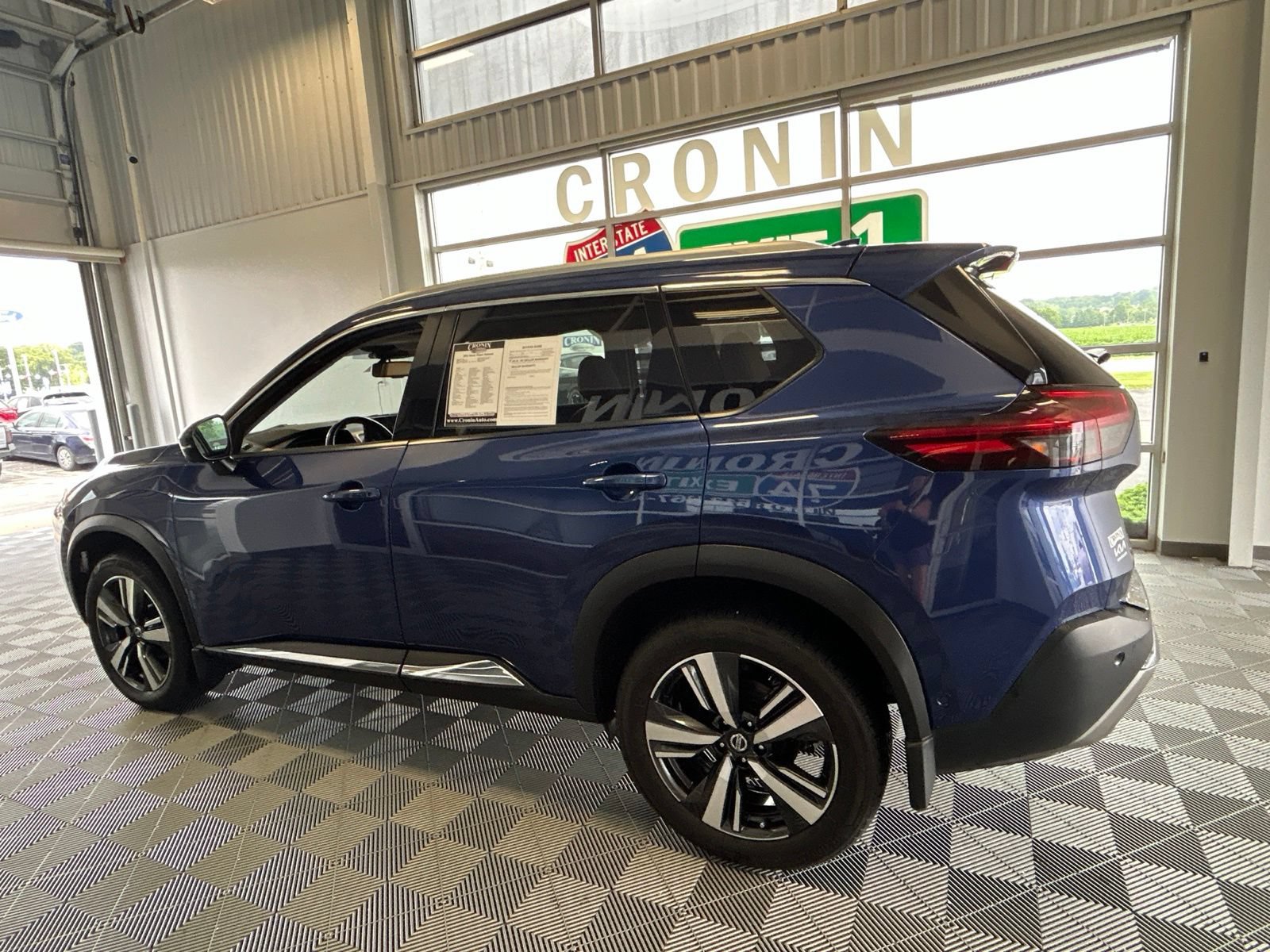 Used 2021 Nissan Rogue Platinum AWD/4WD image 4