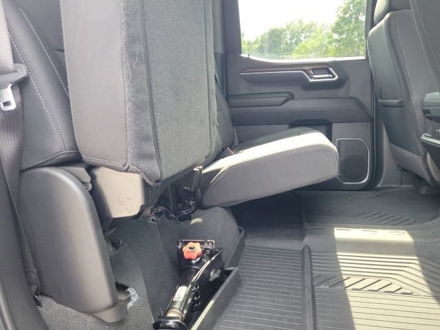 Used 2025 Chevrolet Silverado 1500 RST AWD/4WD image 28