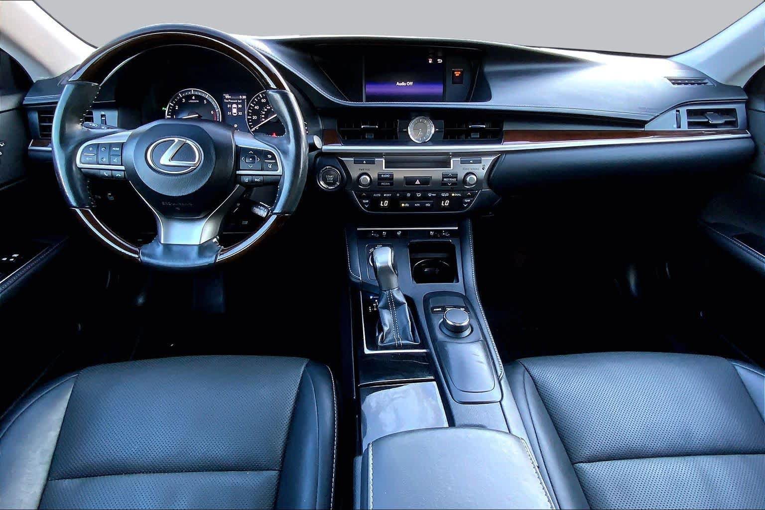 Used 2018 Lexus ES 350 w/ Premier Package FWD image 16