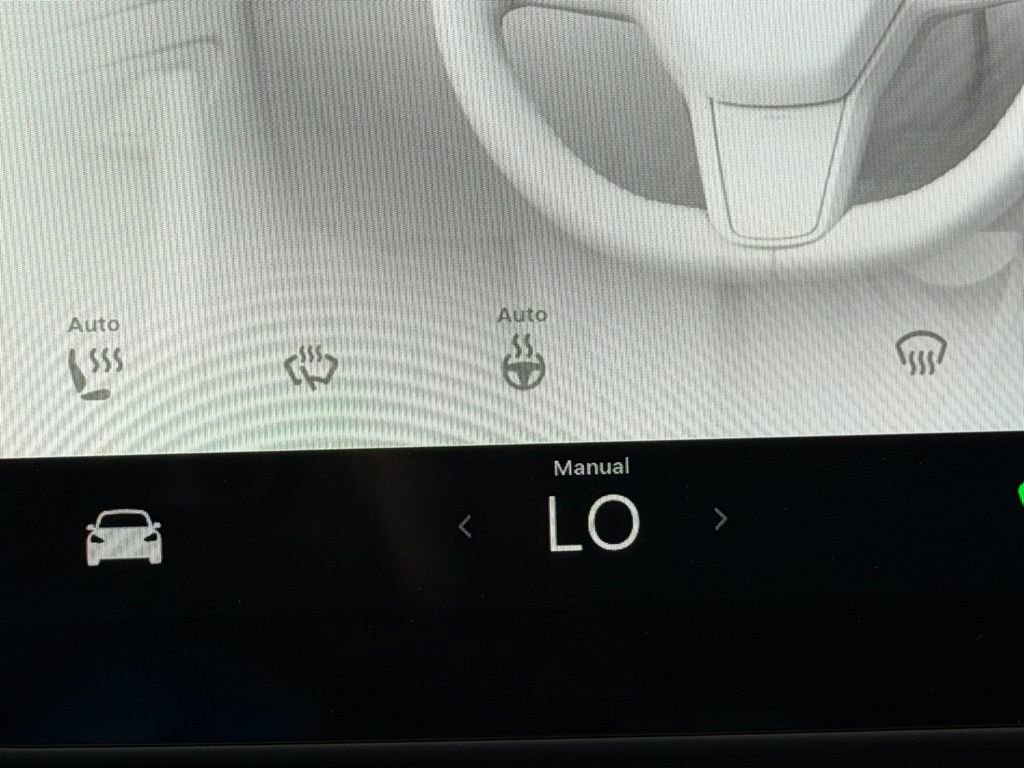 Used 2024 Tesla Model Y Long Range image 17
