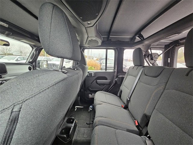 Used 2025 Jeep Wrangler Sport image 9