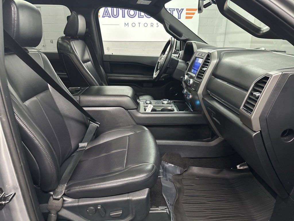 Used 2021 Ford Expedition XLT image 19
