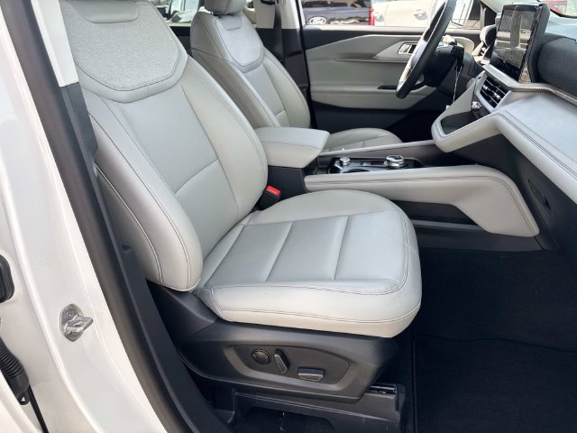 New 2026 Ford Explorer Active w/ Active Comfort Package RWD image 11