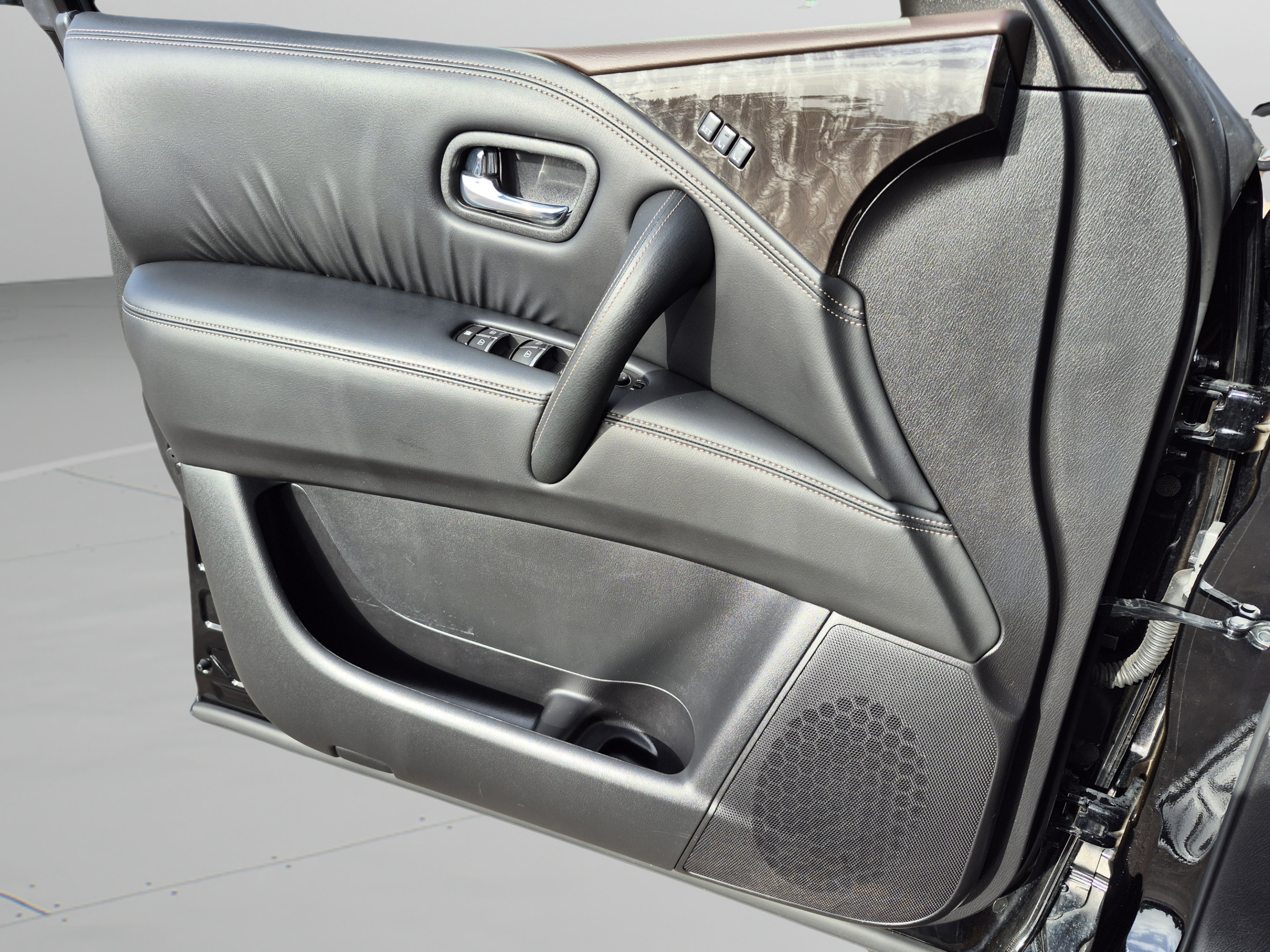 Certified 2023 Nissan Armada Platinum w/ Captain's Chairs Package RWD image 28