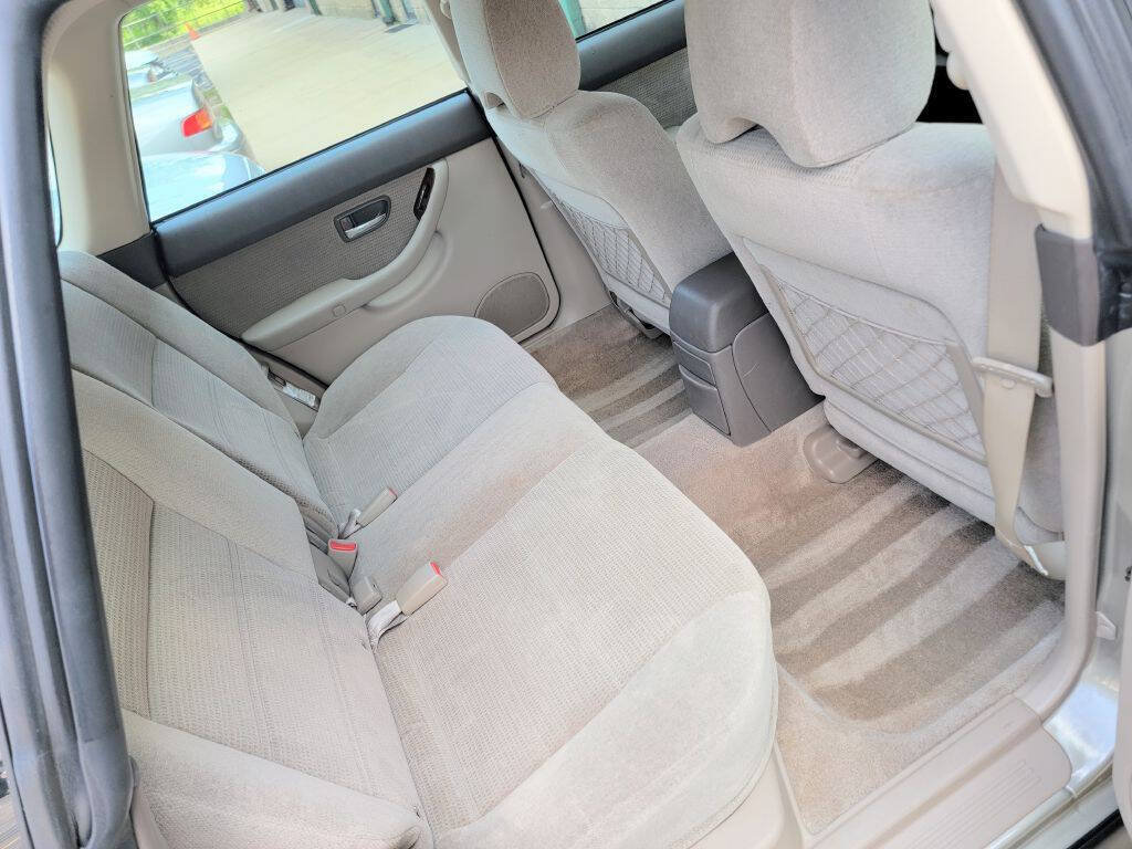 Used 2004 Subaru Outback H6 35th Anniversary Edition AWD/4WD image 16