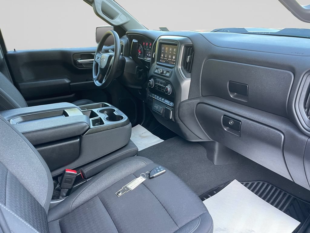 Used 2025 Chevrolet Silverado 1500 Custom Trail Boss w/ LPO, Dark Essentials Package AWD/4WD image 10