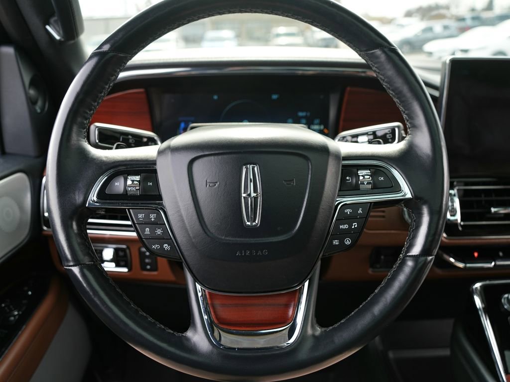Used 2023 Lincoln Navigator Reserve w/ Equipment Group 201A image 11