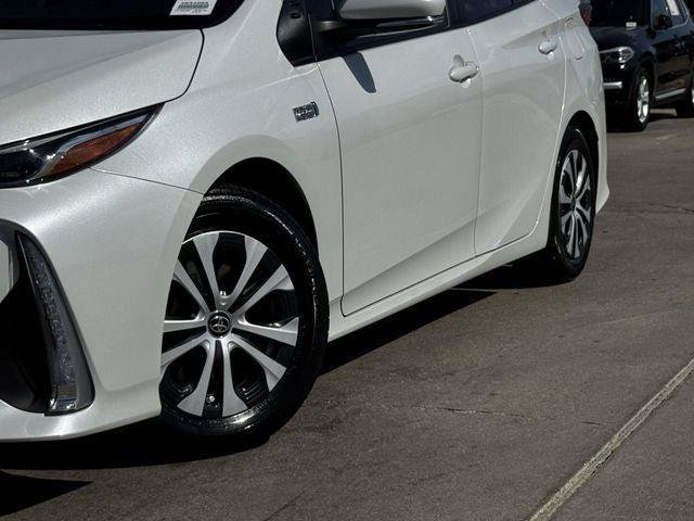 Certified 2022 Toyota Prius Prime XLE FWD image 3