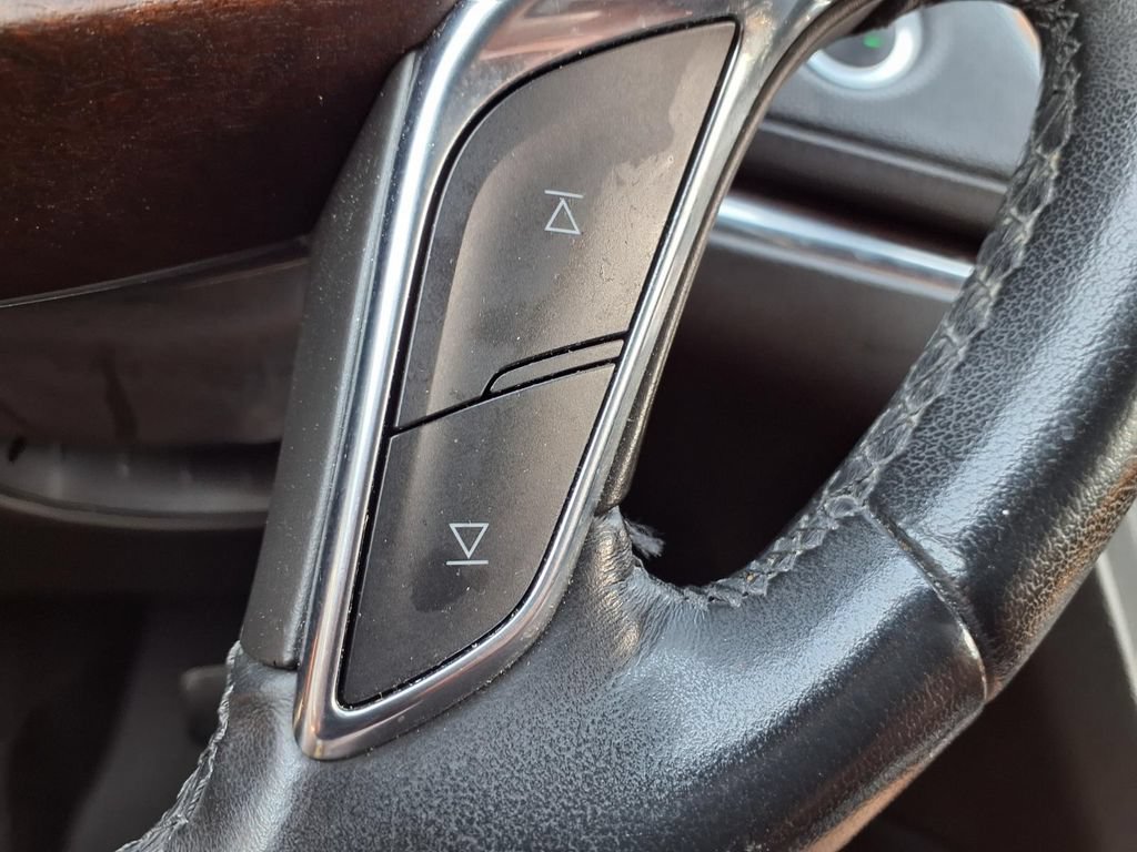 Used 2020 Cadillac XT5 Premium Luxury FWD image 15