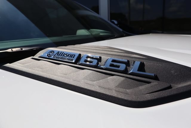 Used 2026 Chevrolet Silverado 2500 High Country w/ High Country Premium Package AWD/4WD image 9