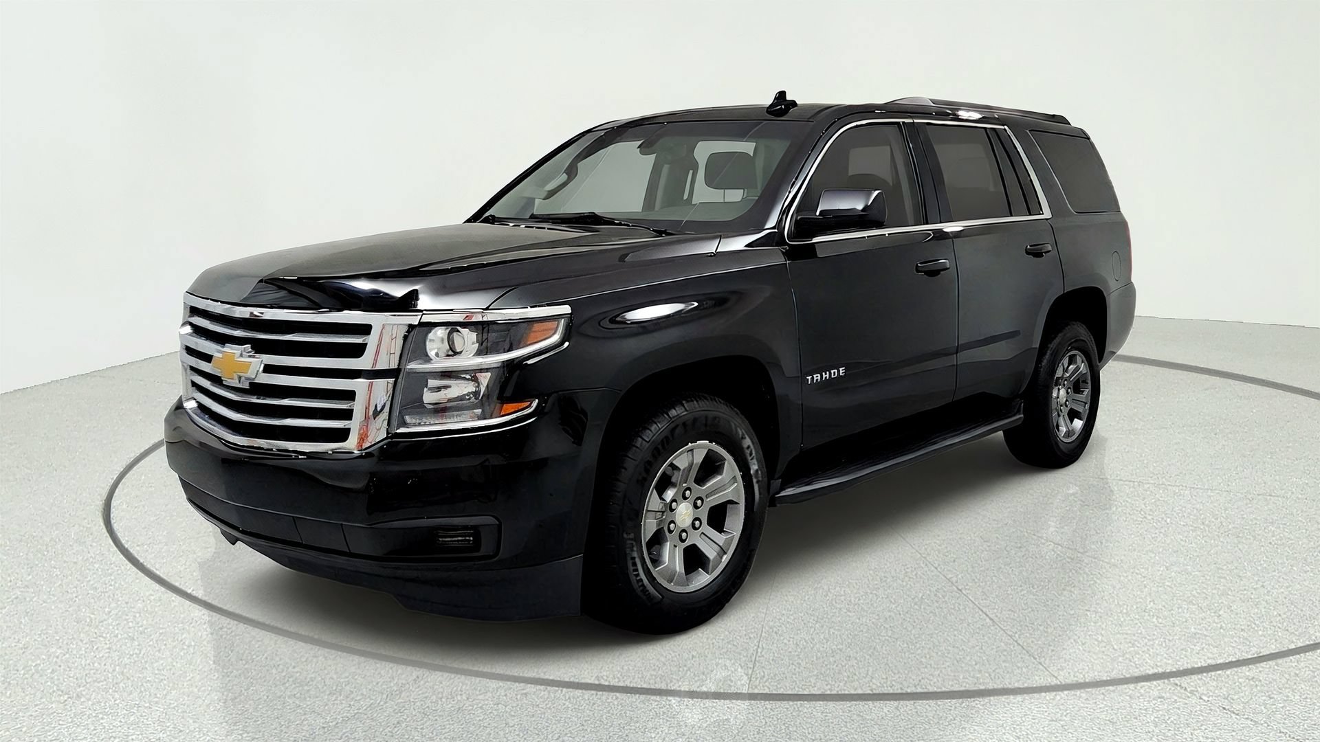 Used 2019 Chevrolet Tahoe LS AWD/4WD image 1