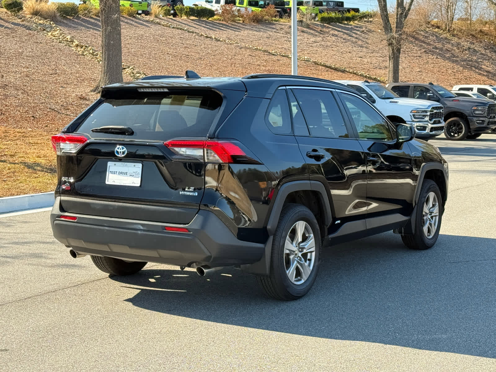 Used 2024 Toyota RAV4 LE image 6