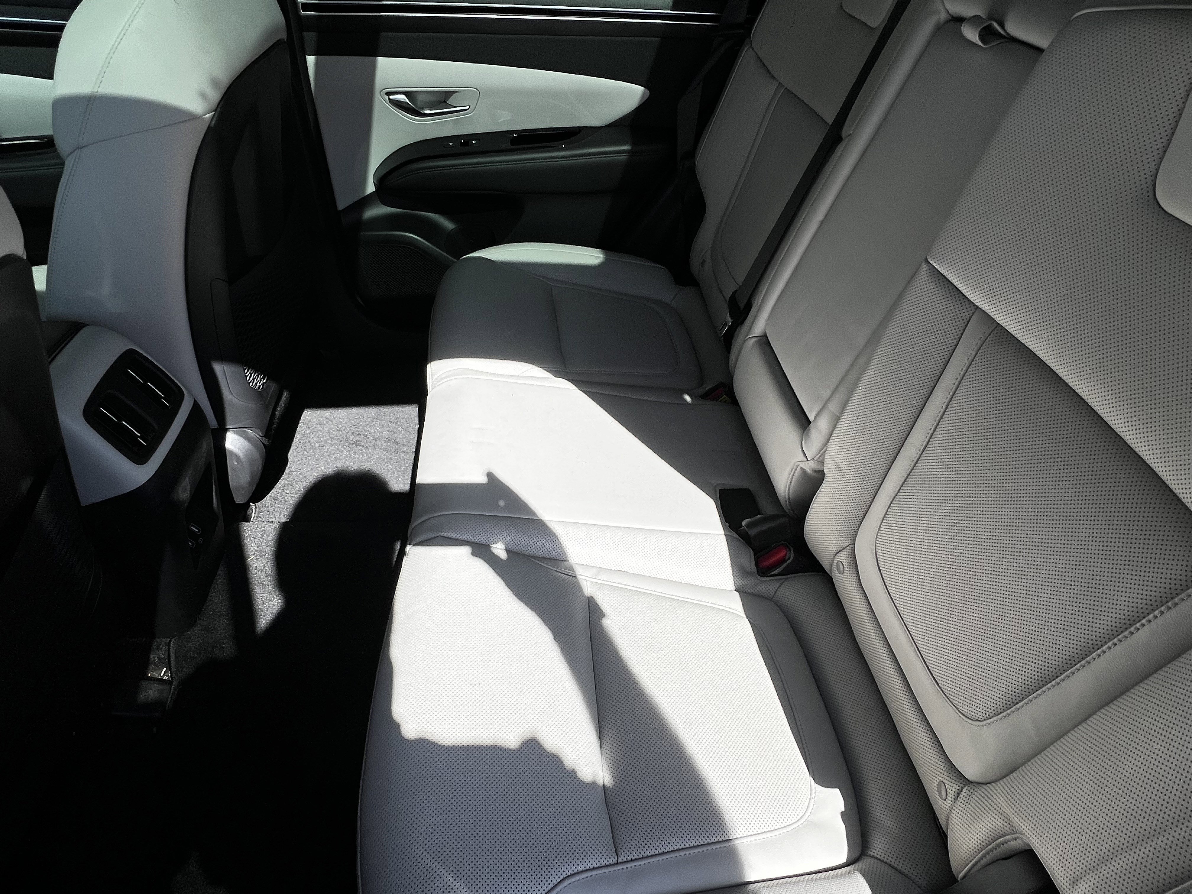 Used 2022 Hyundai Tucson Limited w/ Cargo Package image 30