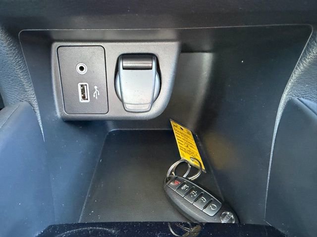 Used 2021 Nissan Versa SR w/ Convenience Package image 24