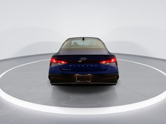 Used 2026 Hyundai Elantra Sport image 3