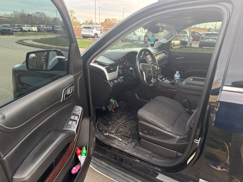 Used 2015 GMC Yukon SLE w/ Convenience Package image 5