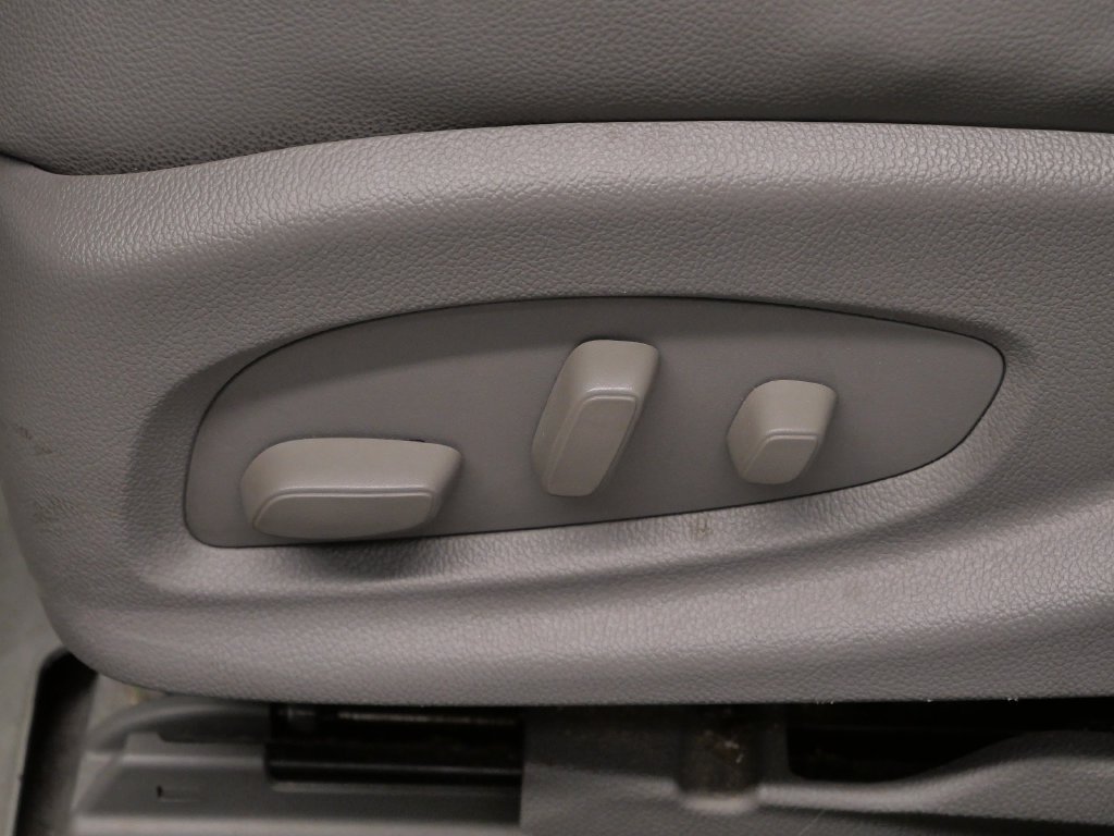Used 2018 Chevrolet Impala LS FWD image 23