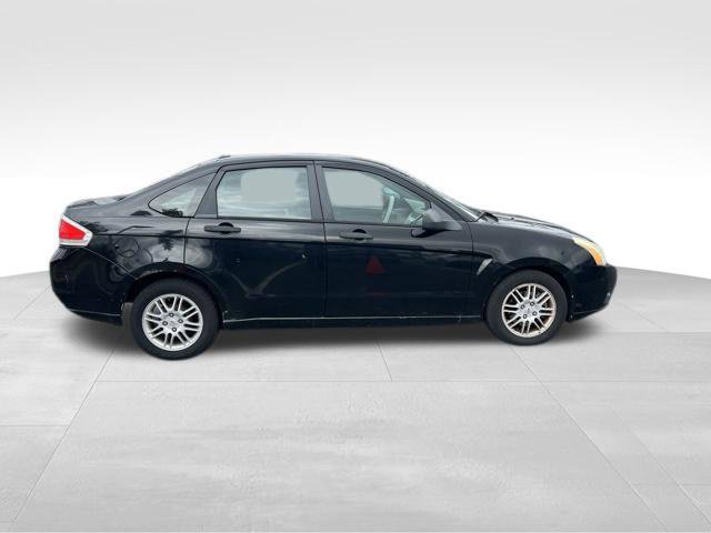 Used 2010 Ford Focus SE FWD image 8