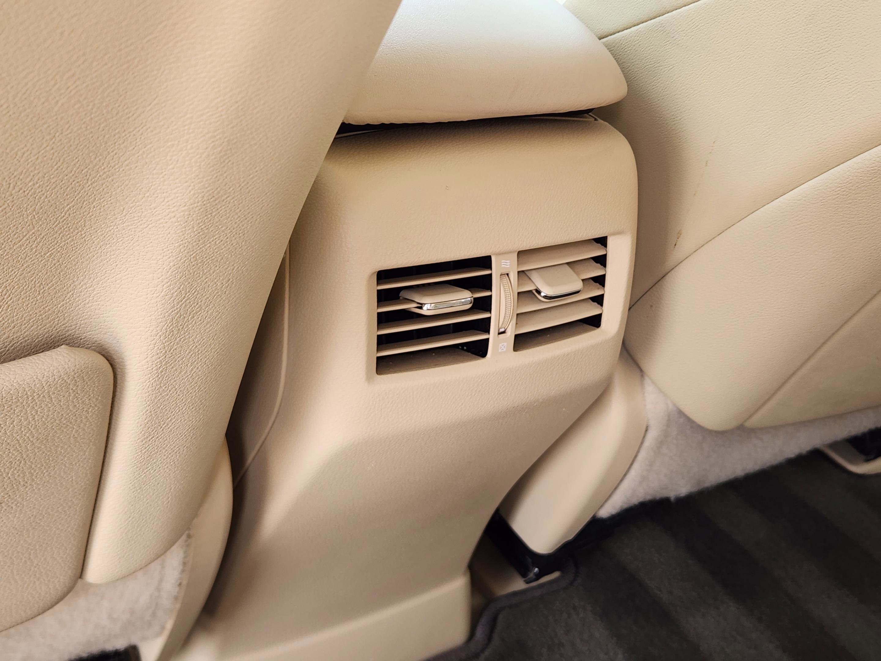 Used 2015 Lexus RX 450h FWD image 32