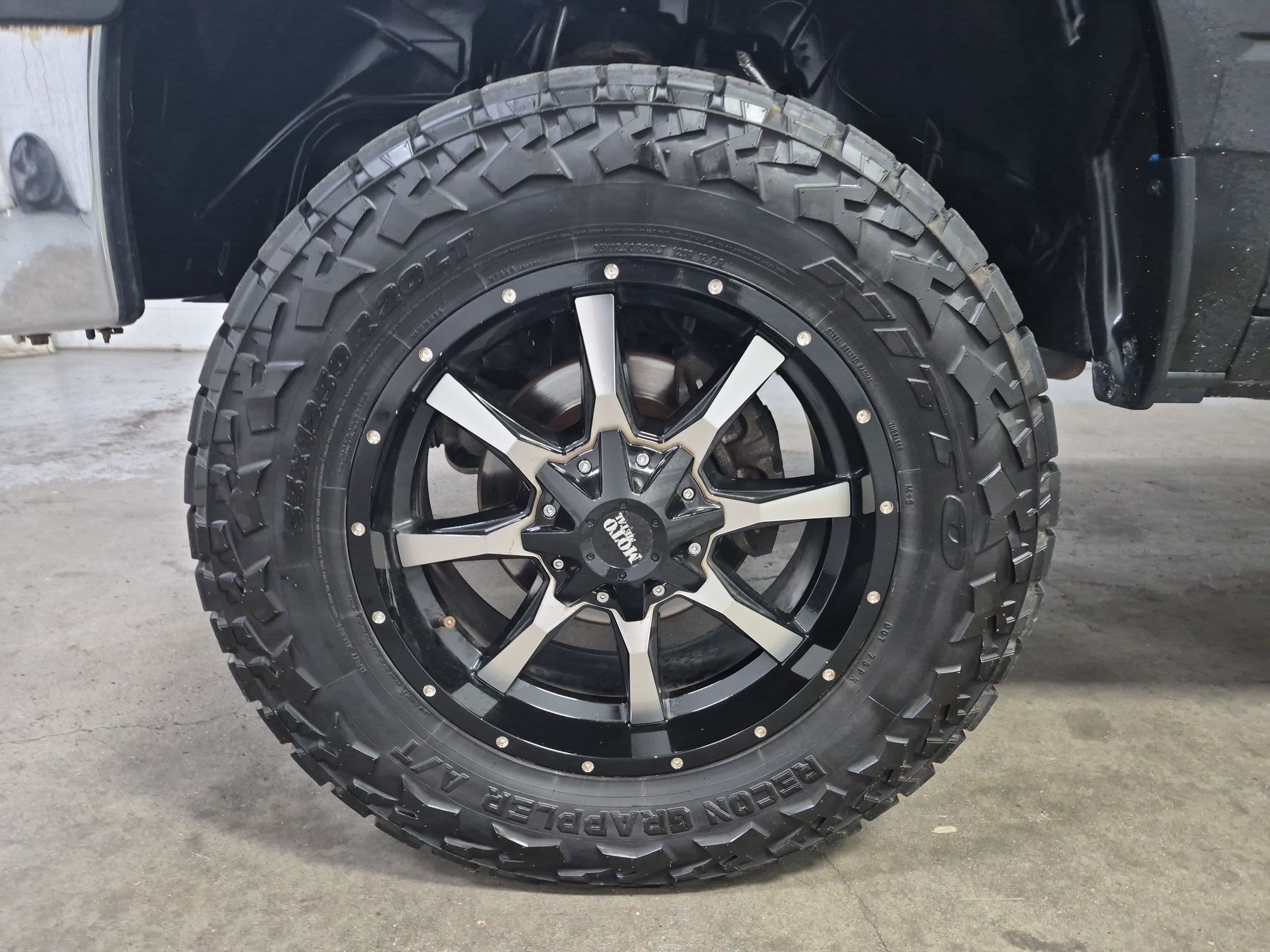 Used 2014 RAM 1500 Classic SLT AWD/4WD image 14