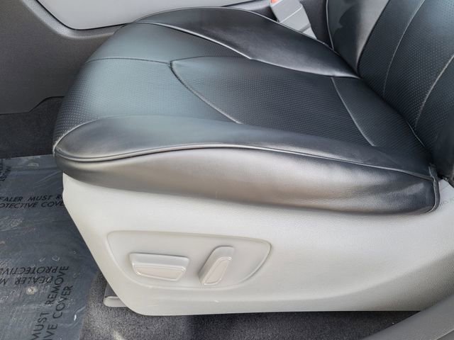 Used 2022 Toyota Highlander L image 14