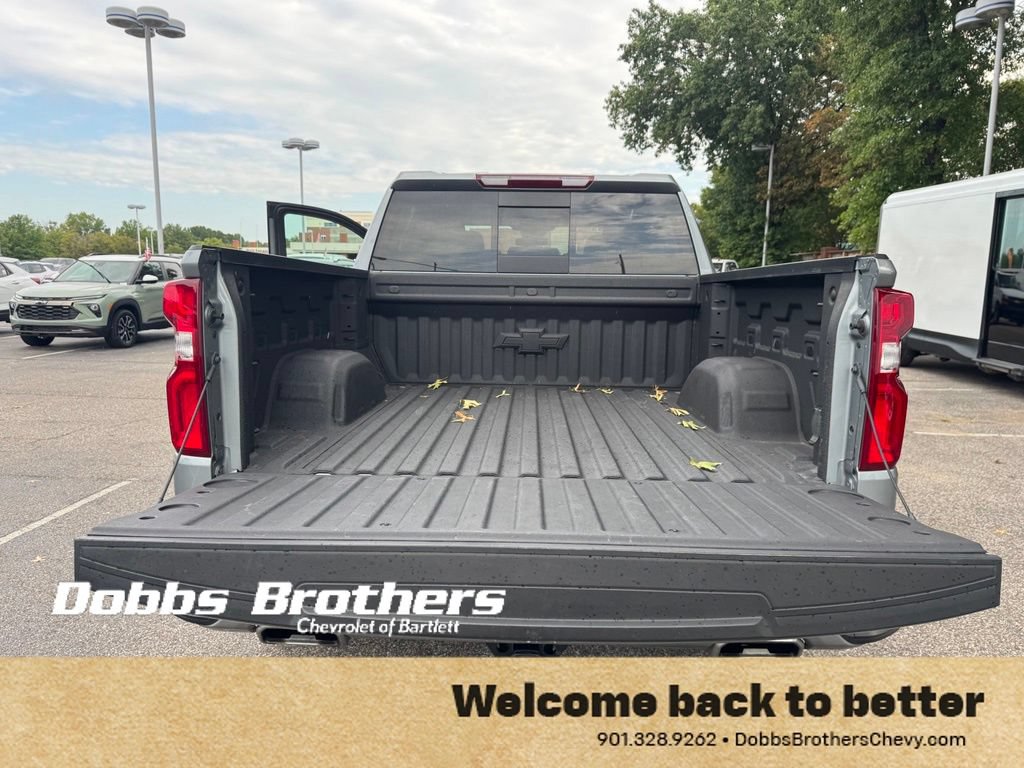 Used 2025 Chevrolet Silverado 1500 RST AWD/4WD image 38