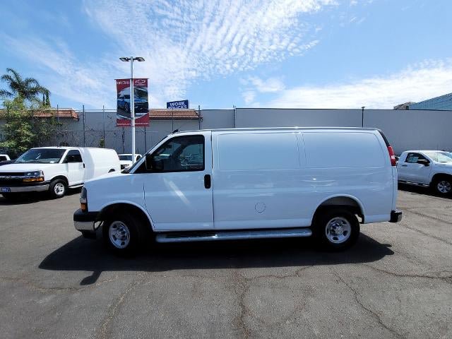 Used 2025 Chevrolet Express 2500 w/ Driver Convenience Package RWD image 5