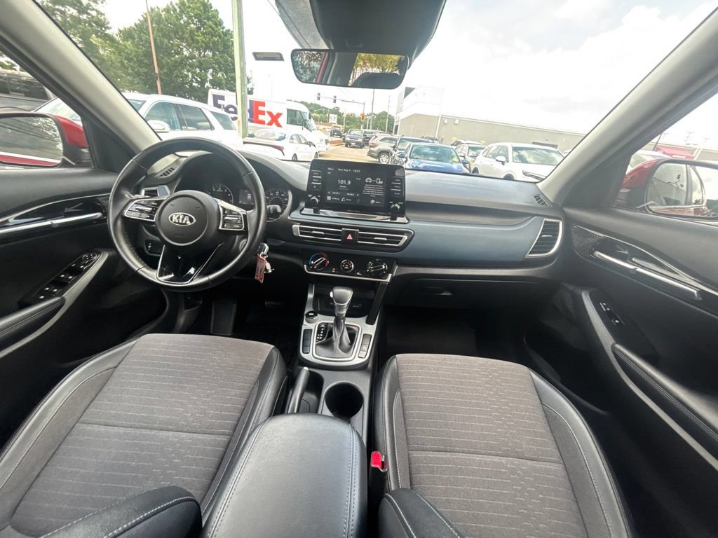 Used 2021 Kia Seltos S FWD image 19