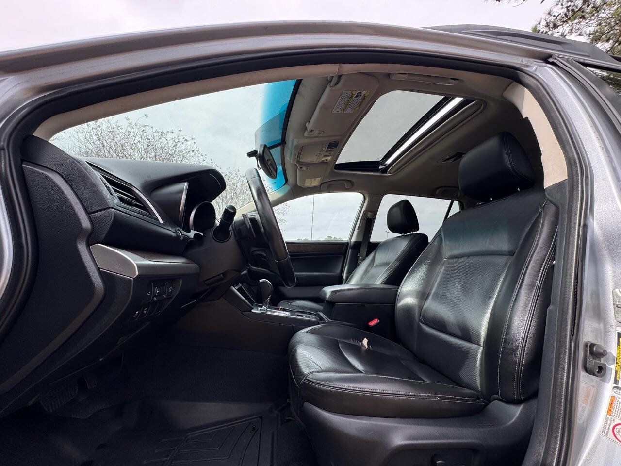 Used 2015 Subaru Outback 2.5i Limited image 11