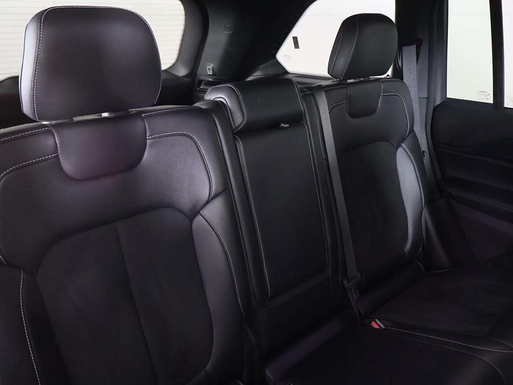 Used 2023 Jeep Grand Cherokee Altitude AWD/4WD image 33