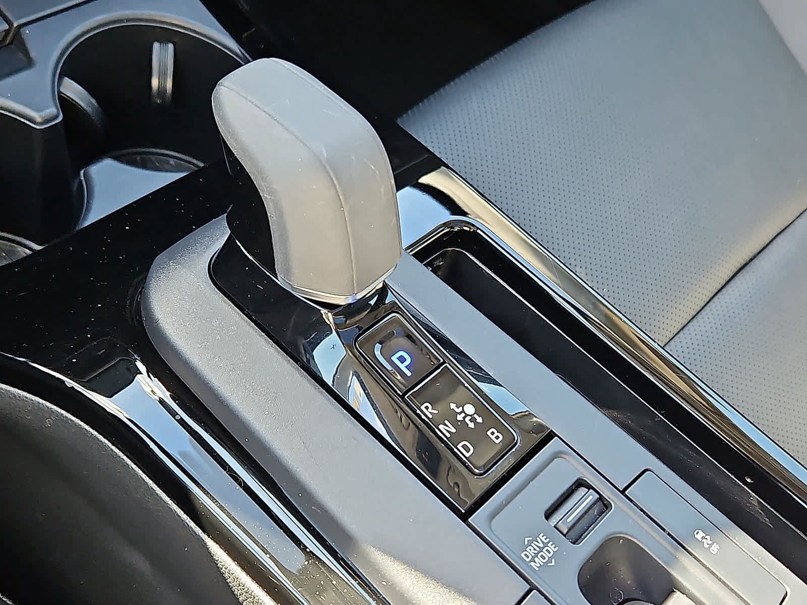 Used 2026 Toyota Prius AWD image 21
