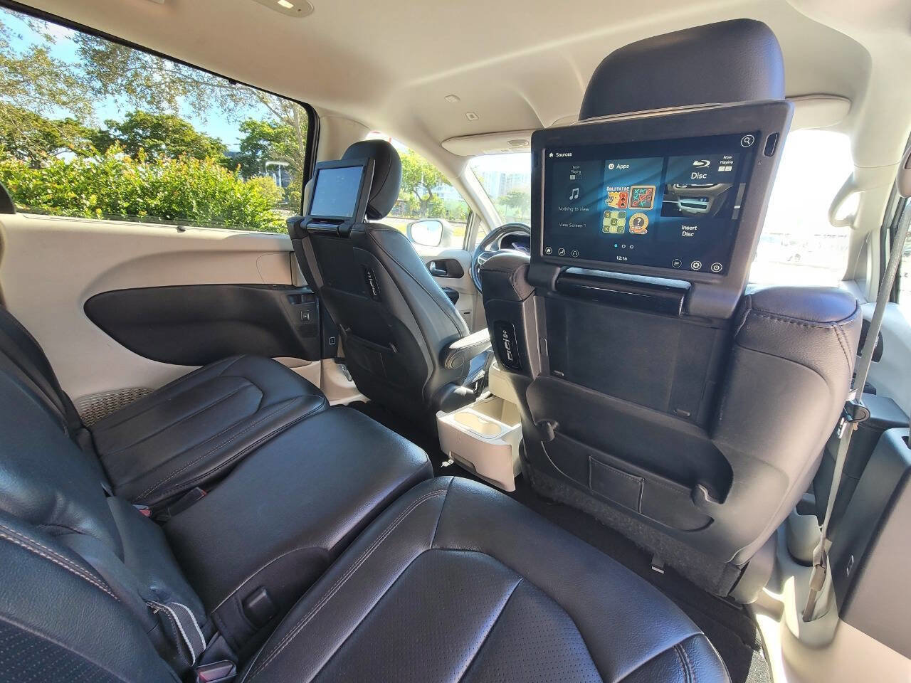 Used 2018 Chrysler Pacifica Touring-L Plus w/ Advanced Safetytec Group image 16