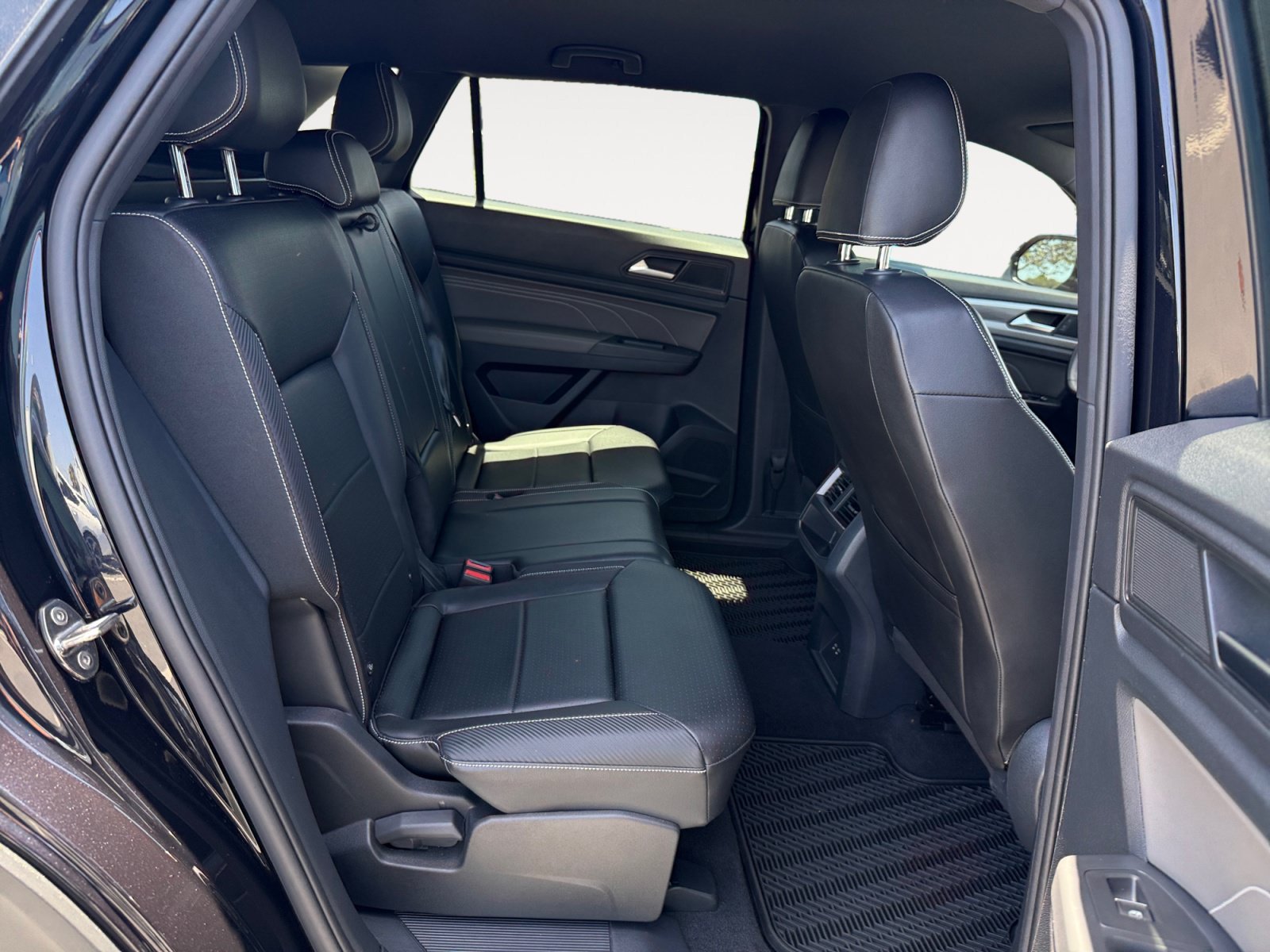 Used 2023 Volkswagen Atlas Cross Sport SE AWD/4WD image 18