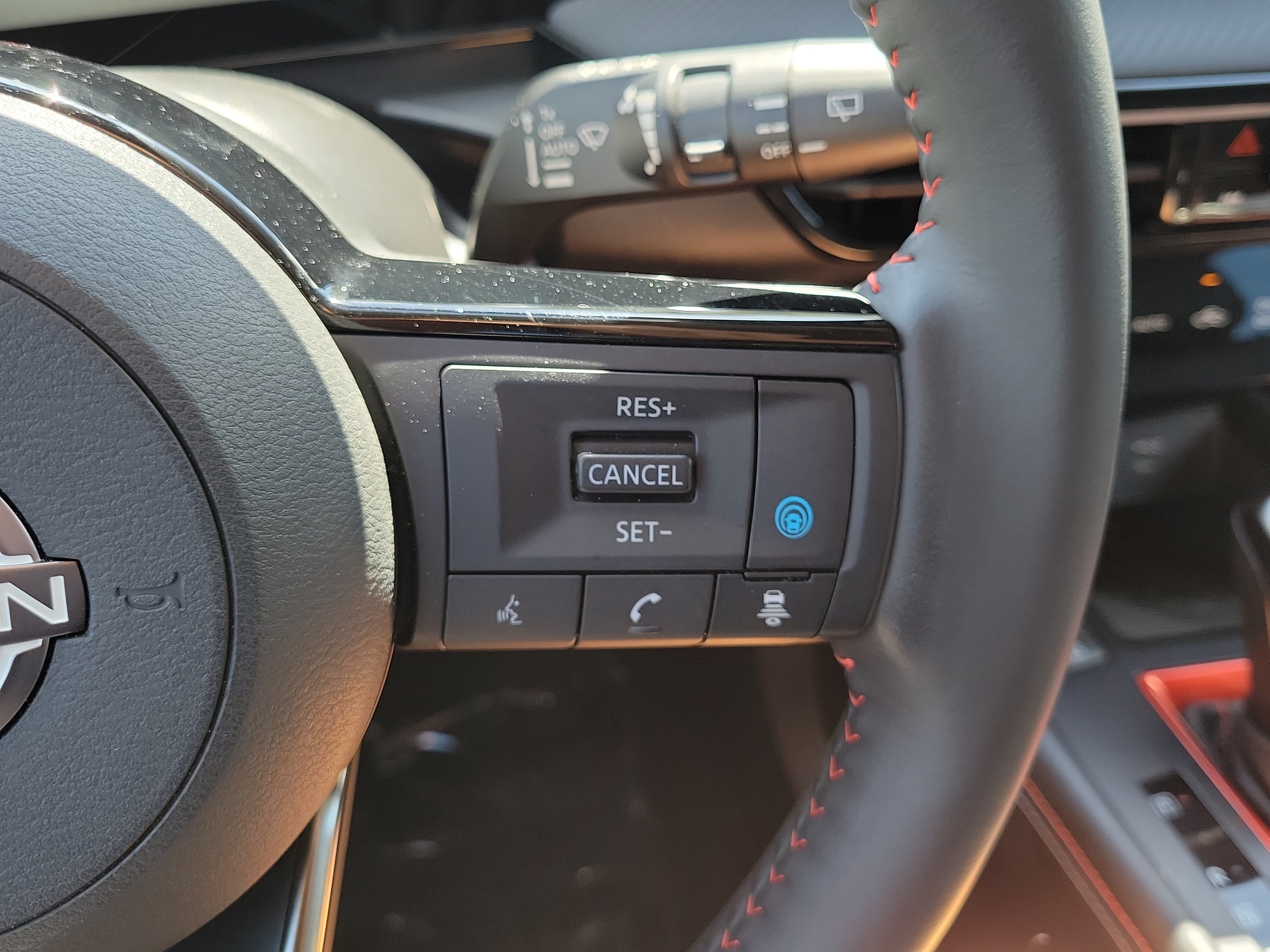 Used 2025 Nissan Kicks SR w/ SR Premium Package AWD/4WD image 23