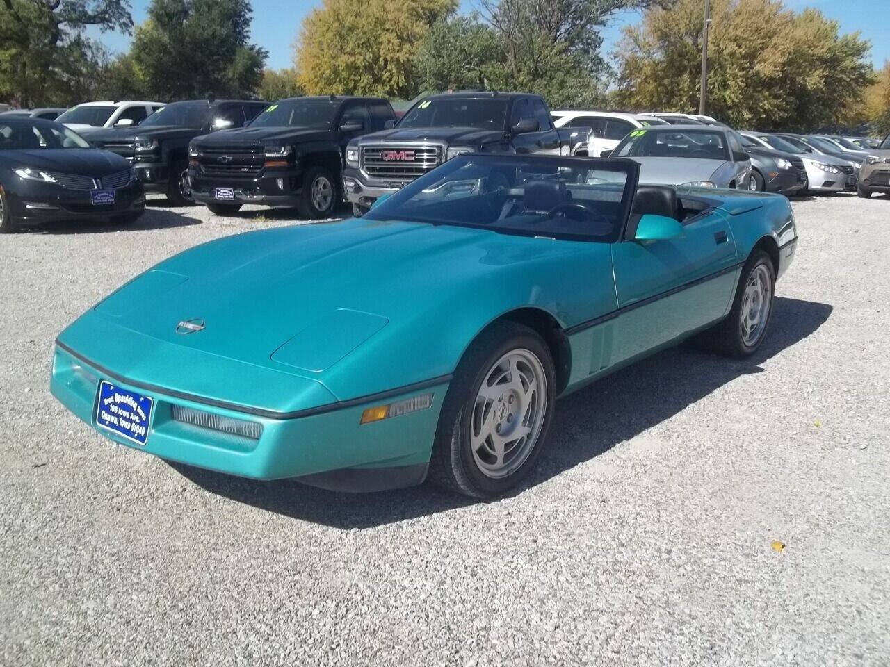 Used 1990 Chevrolet Corvette Convertible RWD image 25