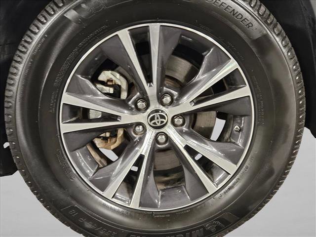 Used 2021 Toyota Highlander XLE image 23