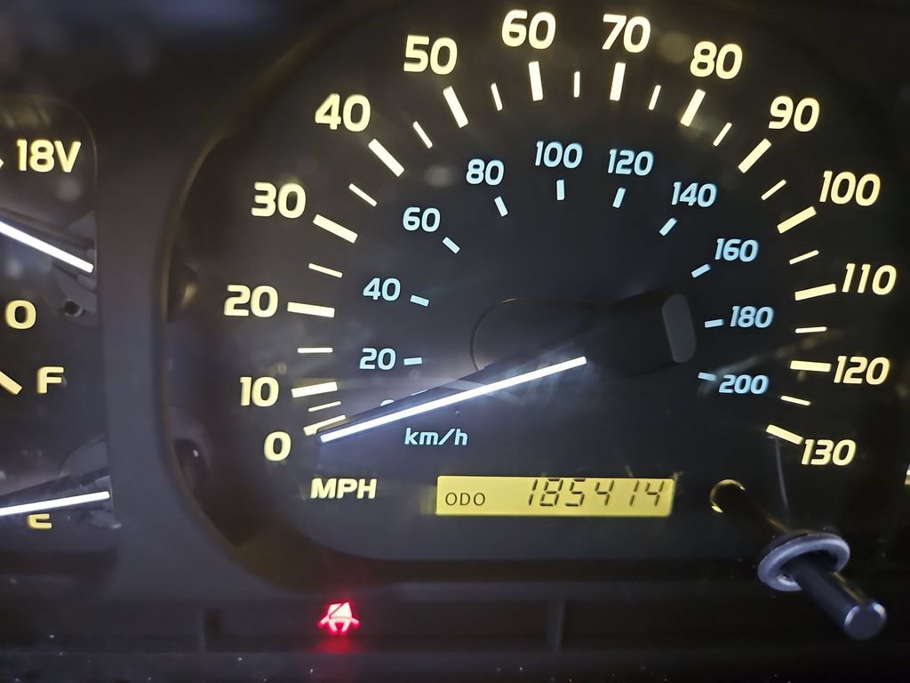 Used 2001 Lexus LX 470 4WD image 16