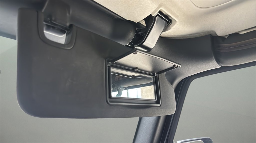 Used 2012 Jeep Wrangler Unlimited Sahara w/ Dual Top Group image 29