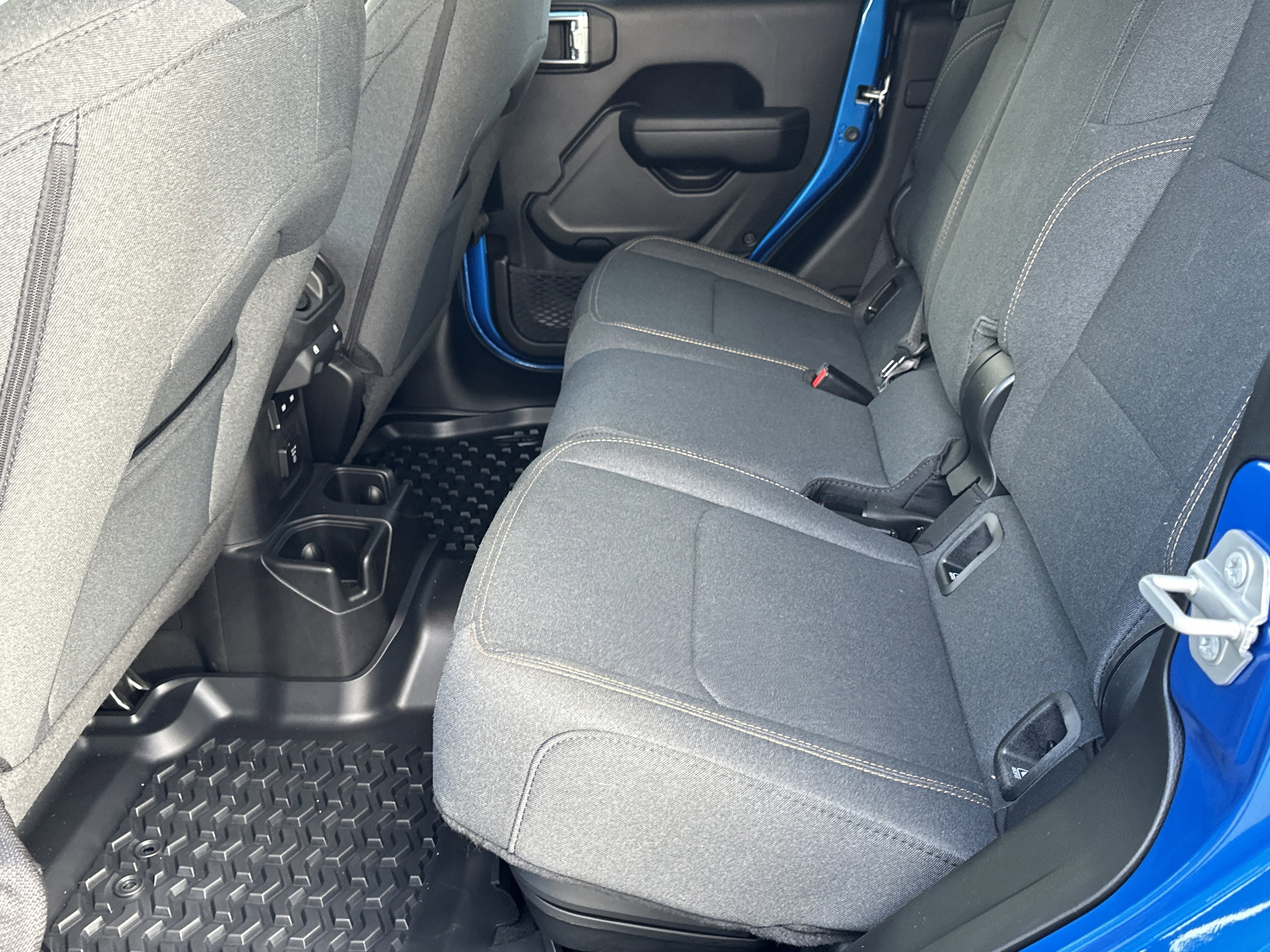 Used 2024 Jeep Gladiator Sport image 20