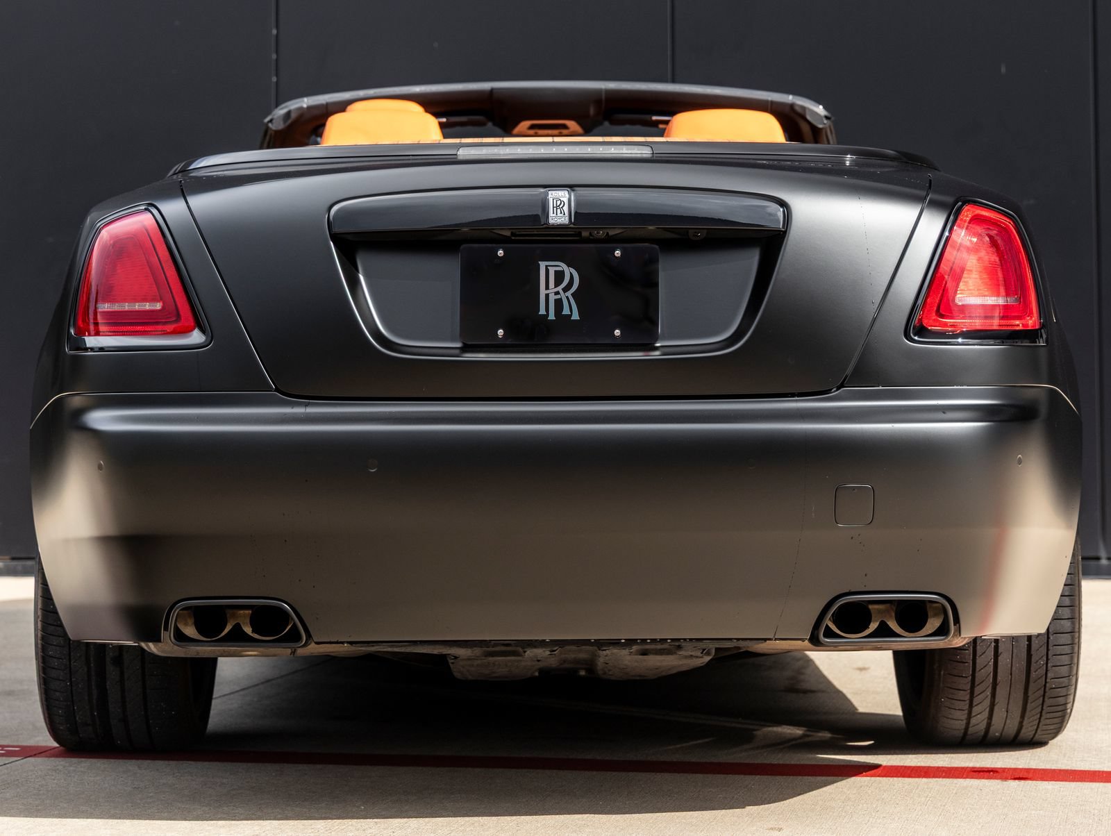 Used 2016 Rolls-Royce Dawn RWD image 10
