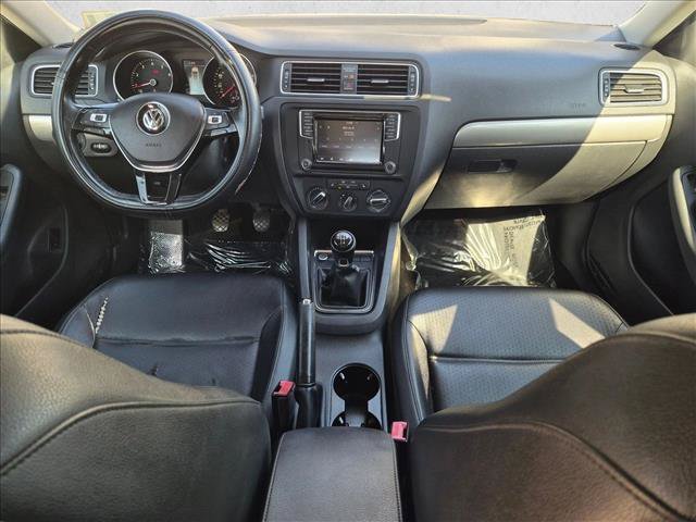 Used 2017 Volkswagen Jetta SE FWD image 18
