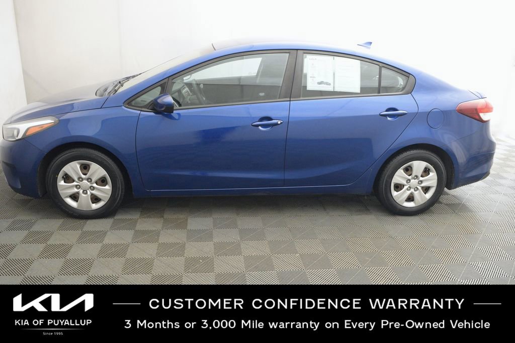 Used 2017 Kia Forte LX image 8