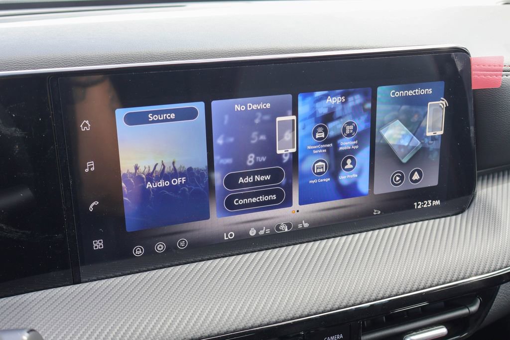 New 2026 Nissan Kicks SR image 3