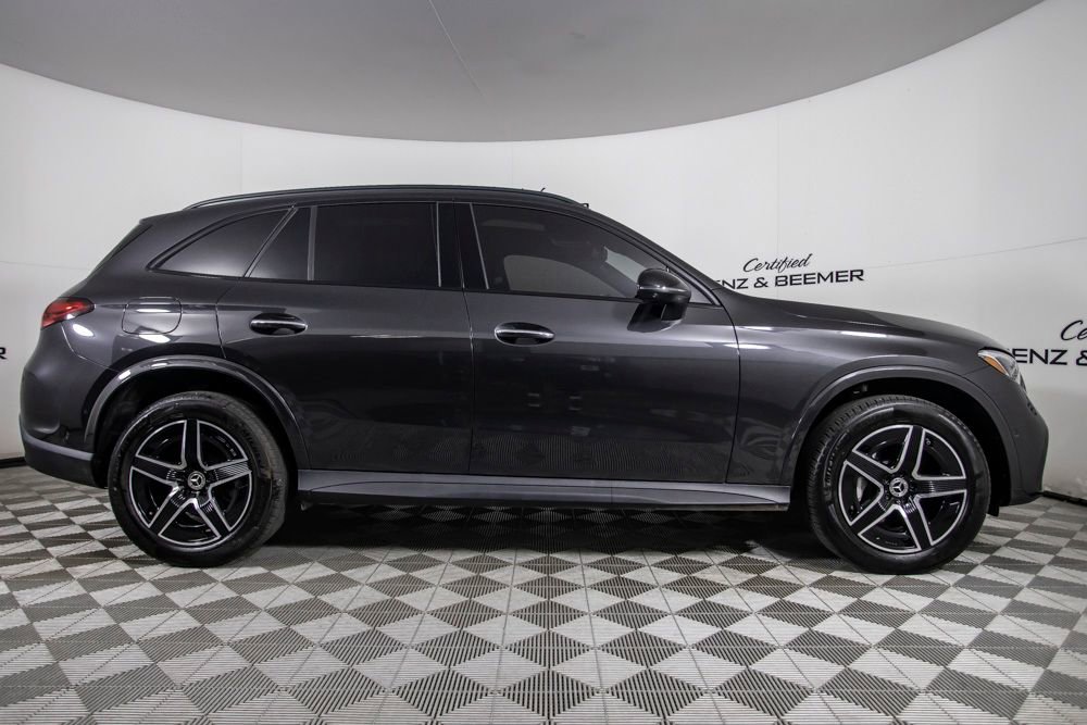 Used 2025 Mercedes-Benz GLC 300 4MATIC w/ AMG Line image 3